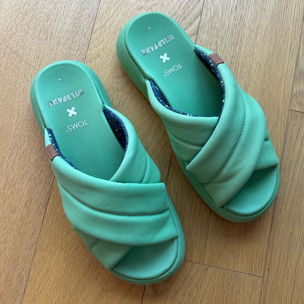 TOMS Wildfang Mallow Crossover Sandals Slides Size 7